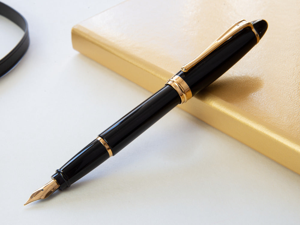 Aurora Ipsilon Fountain Pen - Black Resin Body - B11N