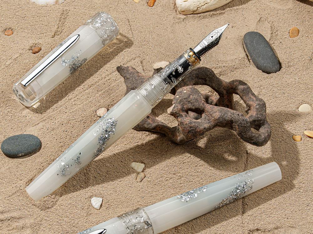 Benu Euphoria White Beach Fountain Pen, Resin, White, 05.2.147.5.0