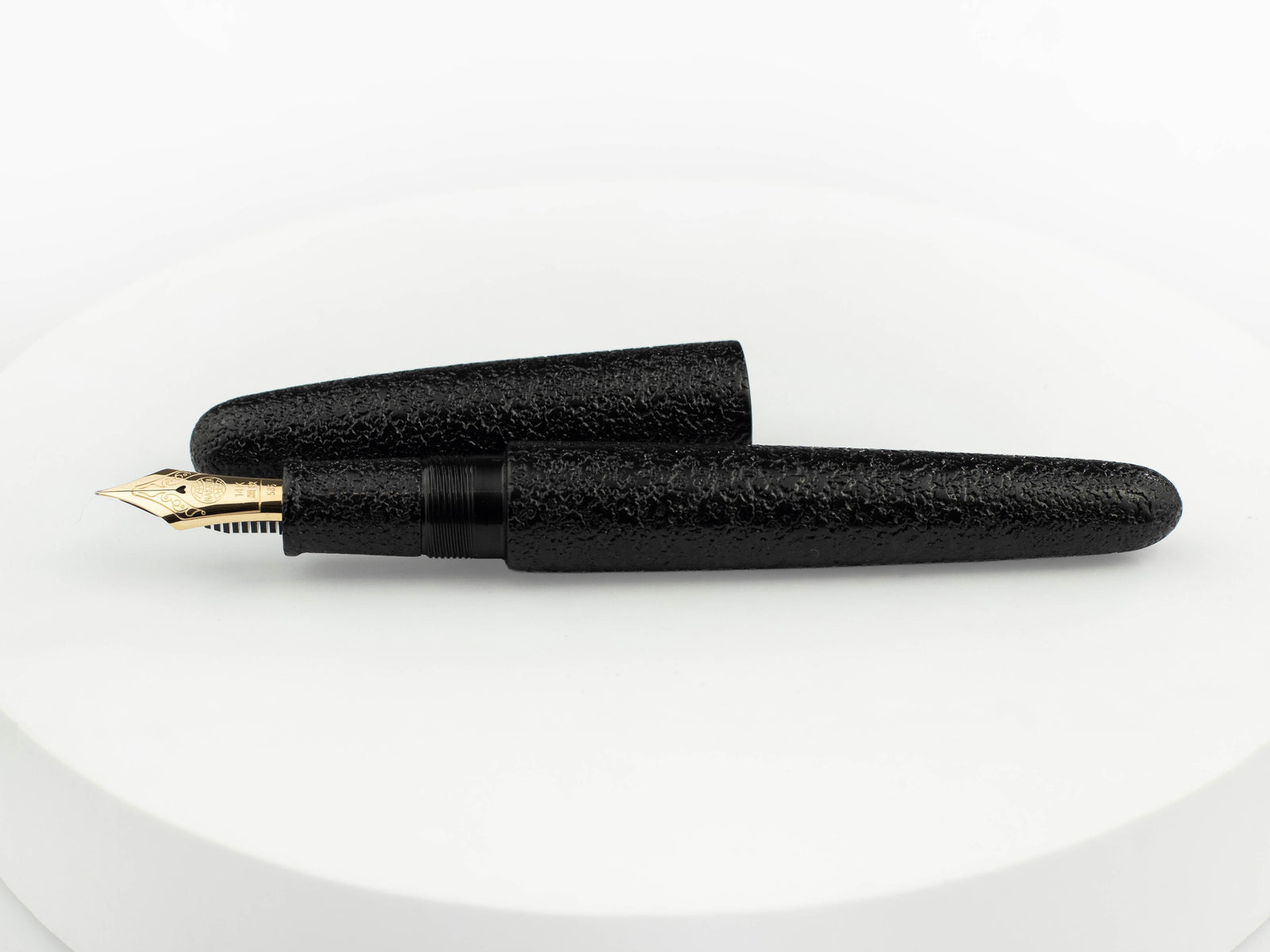 Nakaya Cigar Fountain Pen Portable, Kuro-Ishime, Ebonite, 14k Gold
