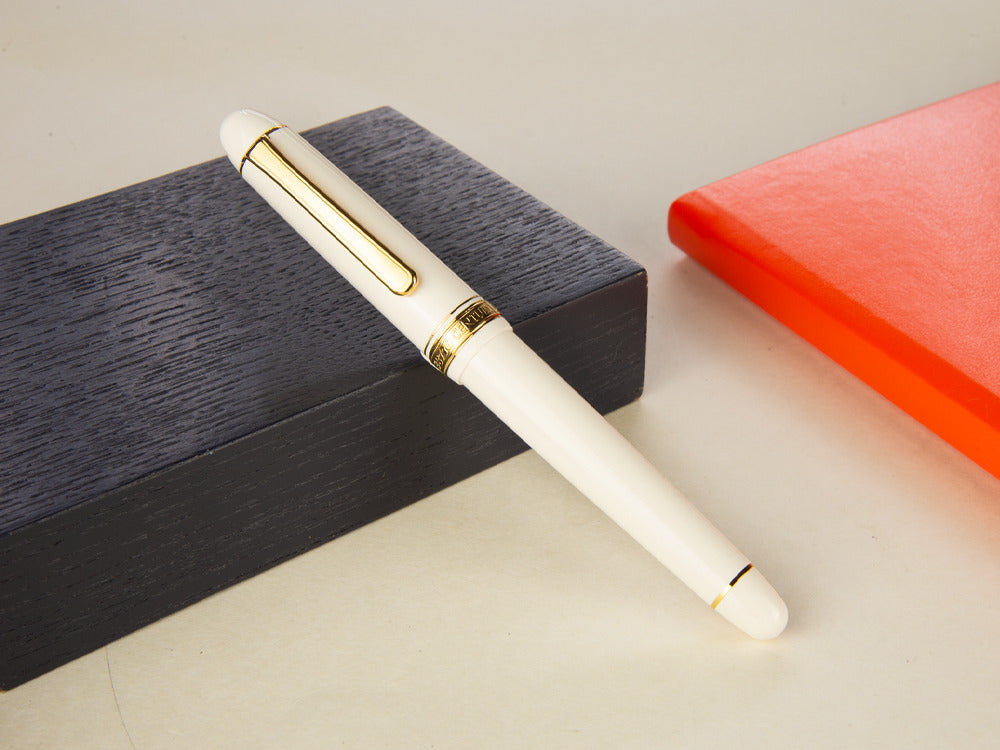 Platinum Century Chenonceau White Fountain Pen, Resin, PNB-15000A-2