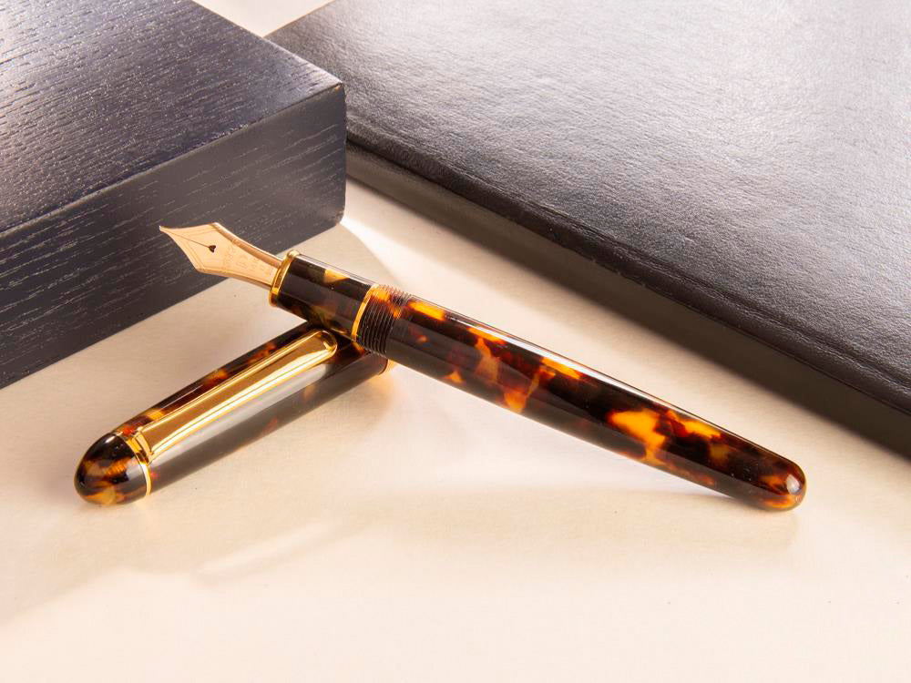 Platinum Celluloid Fountain Pen Tortoise Gold Trims, PTB-35000S-62