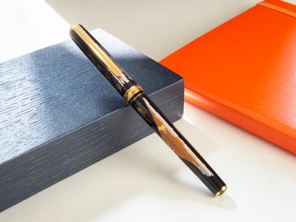 Platinum Kanazawa Maki-e Red Mt. Fuji Fountain Pen