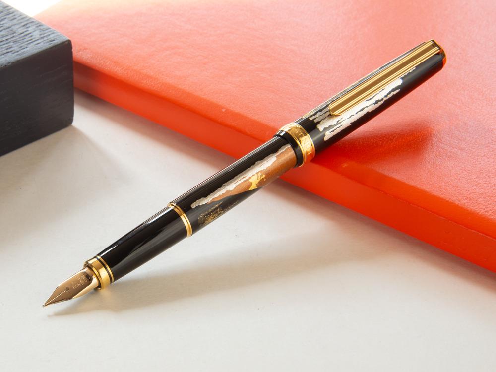 Platinum Kanazawa Maki-e Red Mt. Fuji Fountain Pen