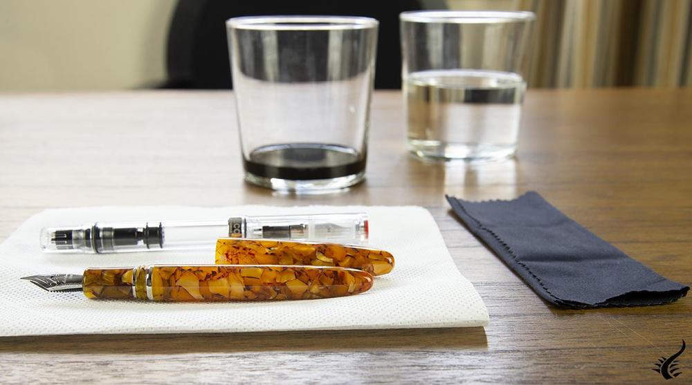 How-to-clean-a-fountain-pen