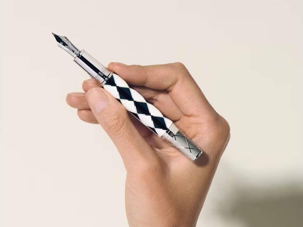 Montblanc Great Characters Queen 1975 Fountain Pen, 131968