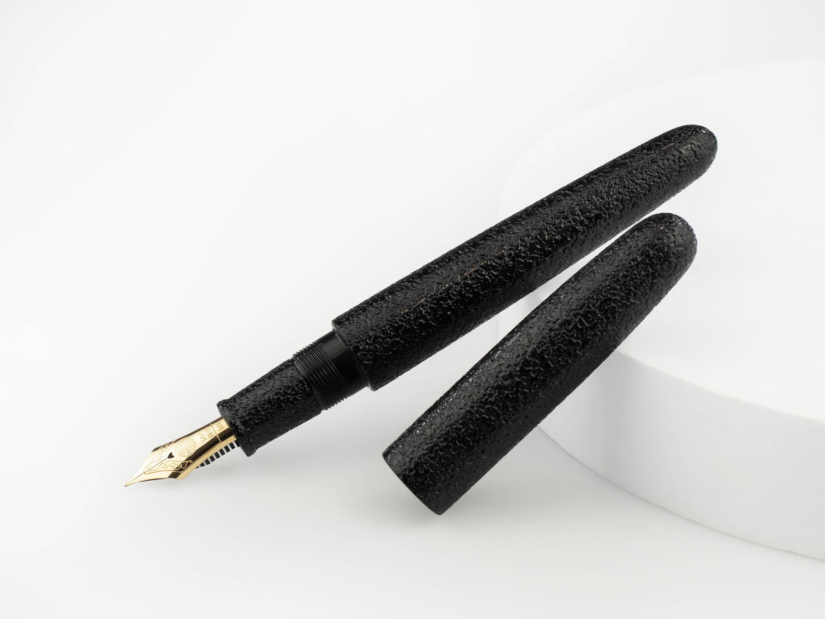 Nakaya Cigar Fountain Pen Portable, Kuro-Ishime, Ebonite, 14k Gold