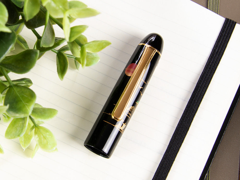 Platinum Urushi Maki-e Sansui Fountain Pen, Resin and urushi lacquer