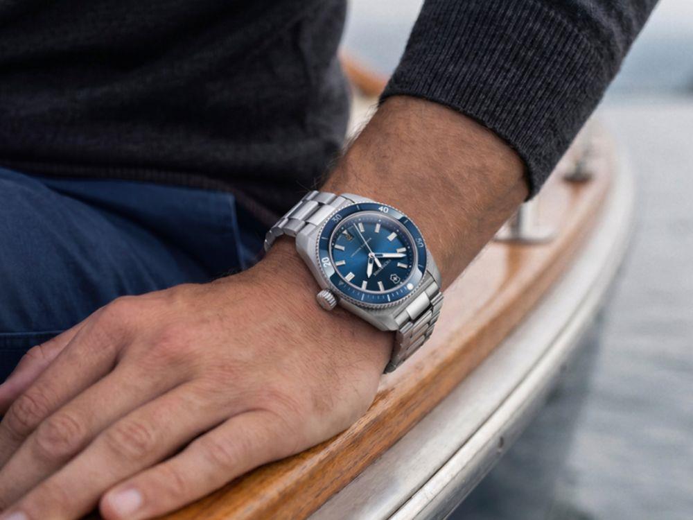 Victorinox Maverick Quartz Watch, Stainless Steel 316L, Blue, 39 mm, 242095