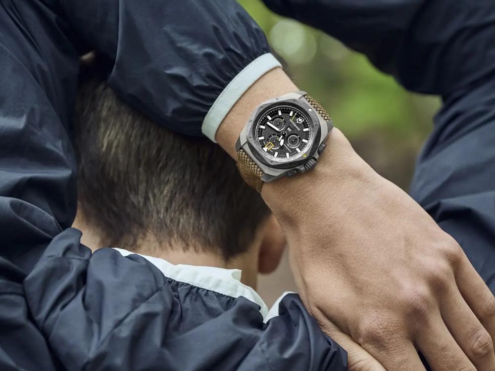 Victorinox I.N.O.X. Chrono Quartz Watch, Titanium, Black, 43 mm, V241988.1